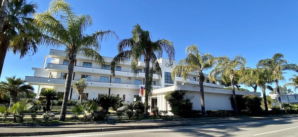 Hotel Club Clorinda Nuova Gestione 2024 Paestum Dış mekan fotoğraf