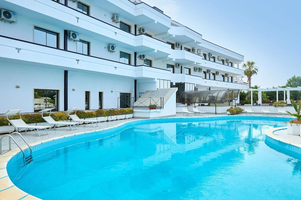 Hotel Club Clorinda Nuova Gestione 2024 Paestum Dış mekan fotoğraf