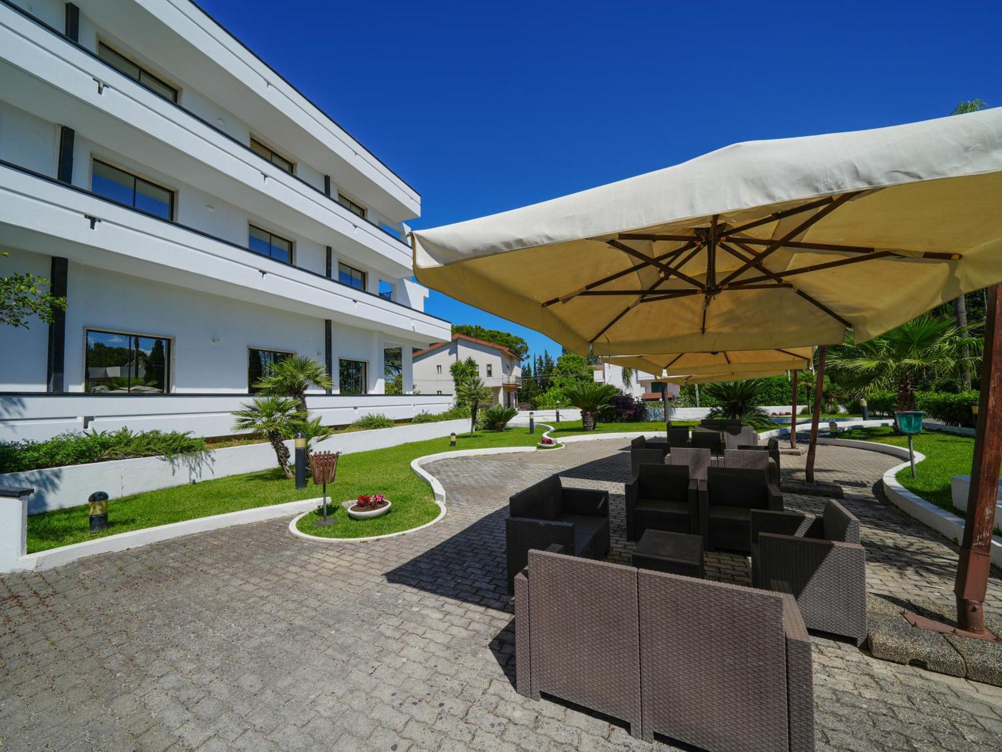Hotel Club Clorinda Nuova Gestione 2024 Paestum Dış mekan fotoğraf